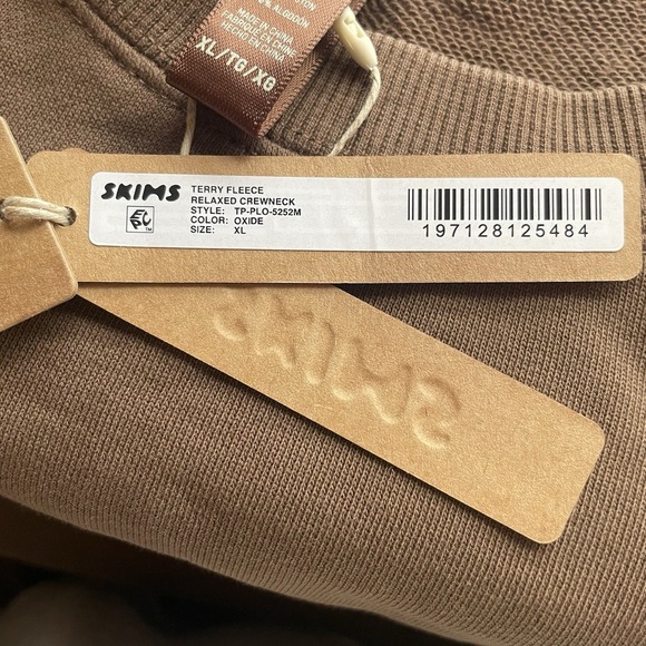 Skims Terry Fleece Relaxed Crewneck Sweater in Oxide Brown Tan Men's Size XL NWT - Picture 4 of 8